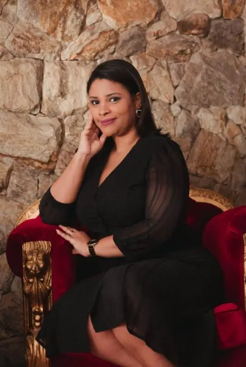 ” MUITO MAIS DO QUE AUTO CUIDADO, FAZER TERAPIA É ENTENDER AS SUAS EMOÇŌES; TER EQUILÍBRIO EMOCIONAL, MELHORAR SUA PERFORMANCE, DESPERTAR SEUS TALENTOS E ALCANÇAR SEUS SONHOS!”