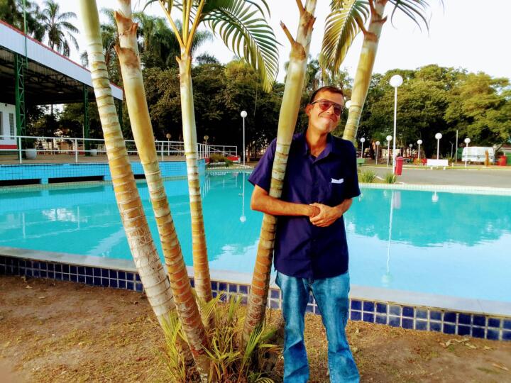 Humorista Raphael Bruno participa do Programa TV Animal exibido na Rede TV