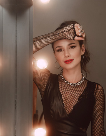 Paula Fernandes faz participação especial em álbum tributo ao RBD