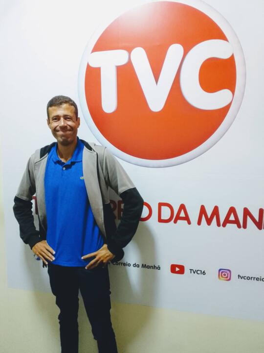 Comediante Raphael Bruno terá os vídeos exibidos na Rede UTV Brasil