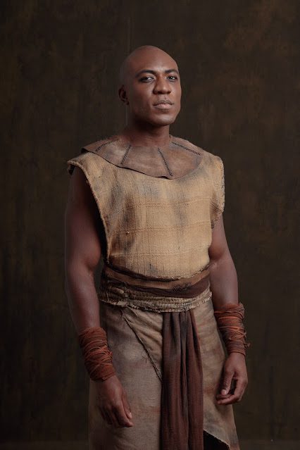 Léo Avelar, ator da Record fala sobre sua história de vida e experiência no mundo artístico 