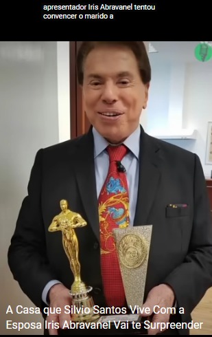 Silvio Santos exibe em vídeo o Prêmio Comunicação e Destaque do produtor Billy Jackson