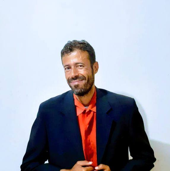 Escritor Raphael Bruno já escreveu três livros em 2024