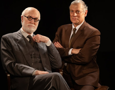 Aberta sessão extra da peça “A Última Sessão de Freud” no domingo (02)