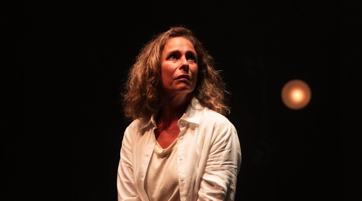 Andrea Beltrão traz Lady Tempestade a Uberlândia