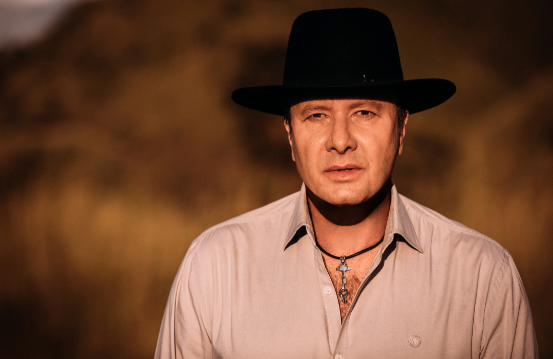 Paraná, da eterna dupla com Chico Rey, confirma show em Contagem