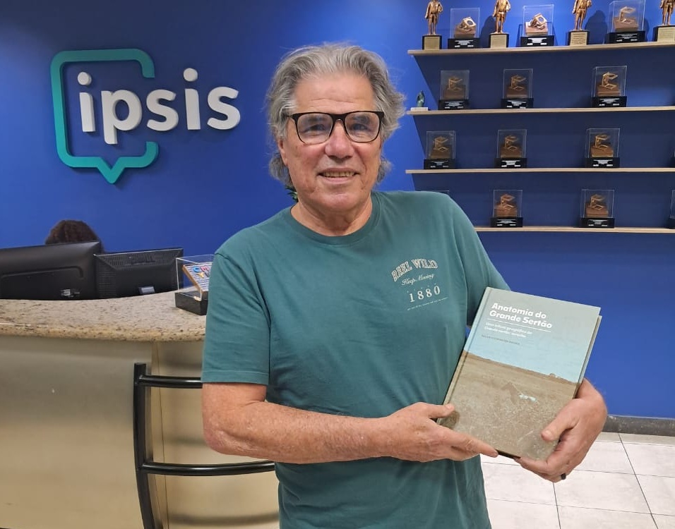 Após mais de 40 anos de pesquisa sobre Guimarães Rosa, Paulo Salles lança livro em Uberlândia