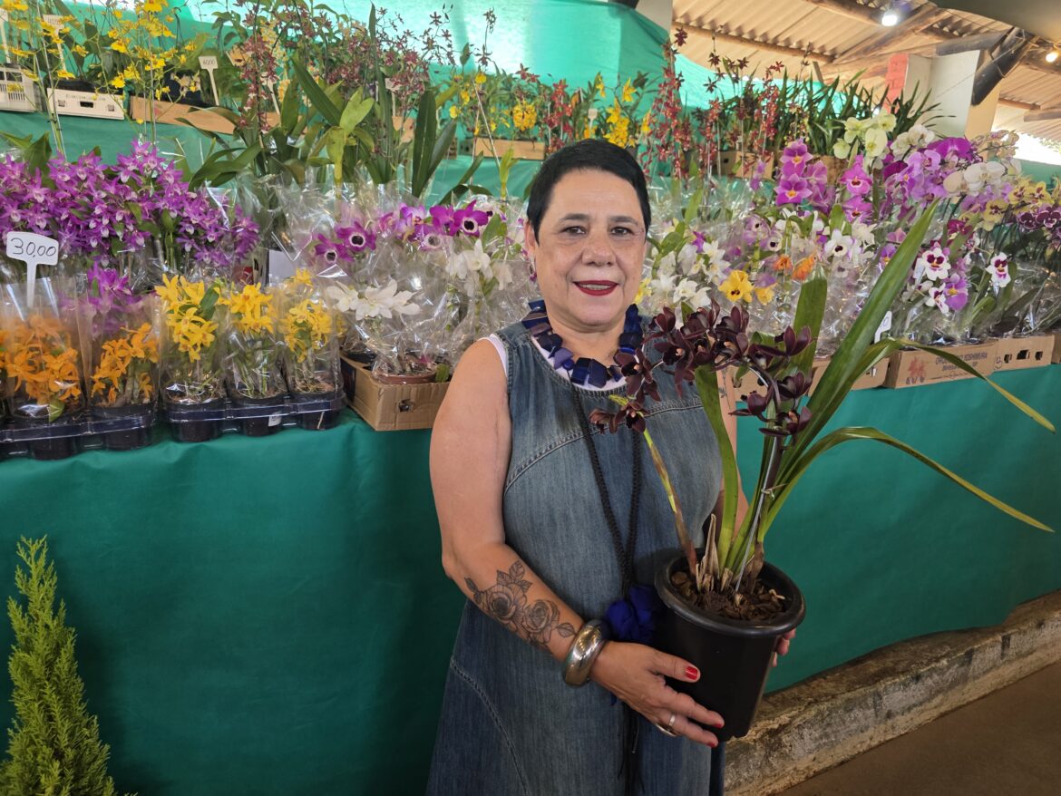 Subsecretária de Cultura de Minas Gerais visita a 54ª Festa das Rosas e Flores de Barbacena e elogia o evento